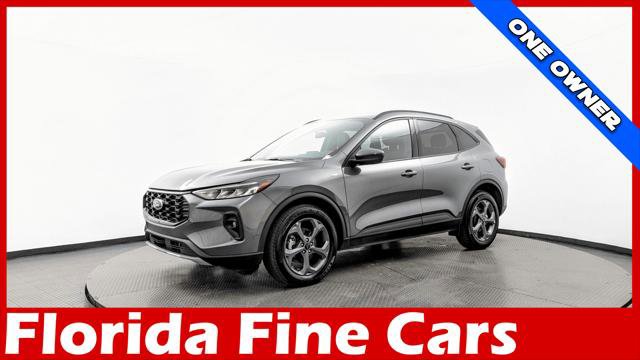 Used 2025 Ford Escape ST-Line Select AWD/4WD image 1