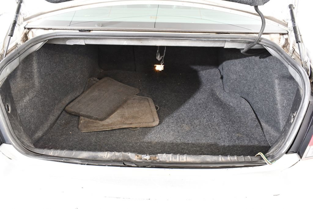 Used 2012 Chevrolet Impala LTZ FWD image 20