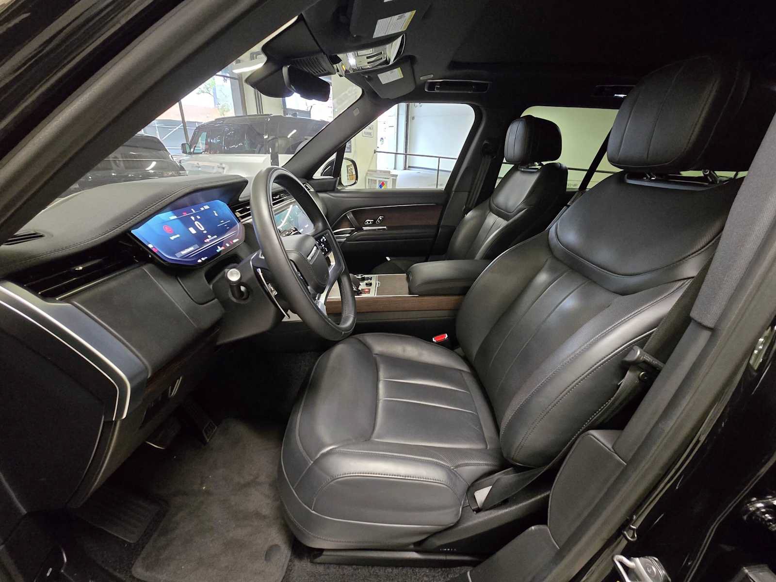 Used 2023 Land Rover Range Rover SE AWD/4WD image 20