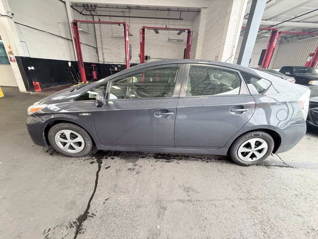 Used 2015 Toyota Prius Four image 21