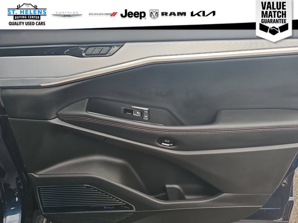 Used 2024 Jeep Wagoneer Limited AWD/4WD image 24