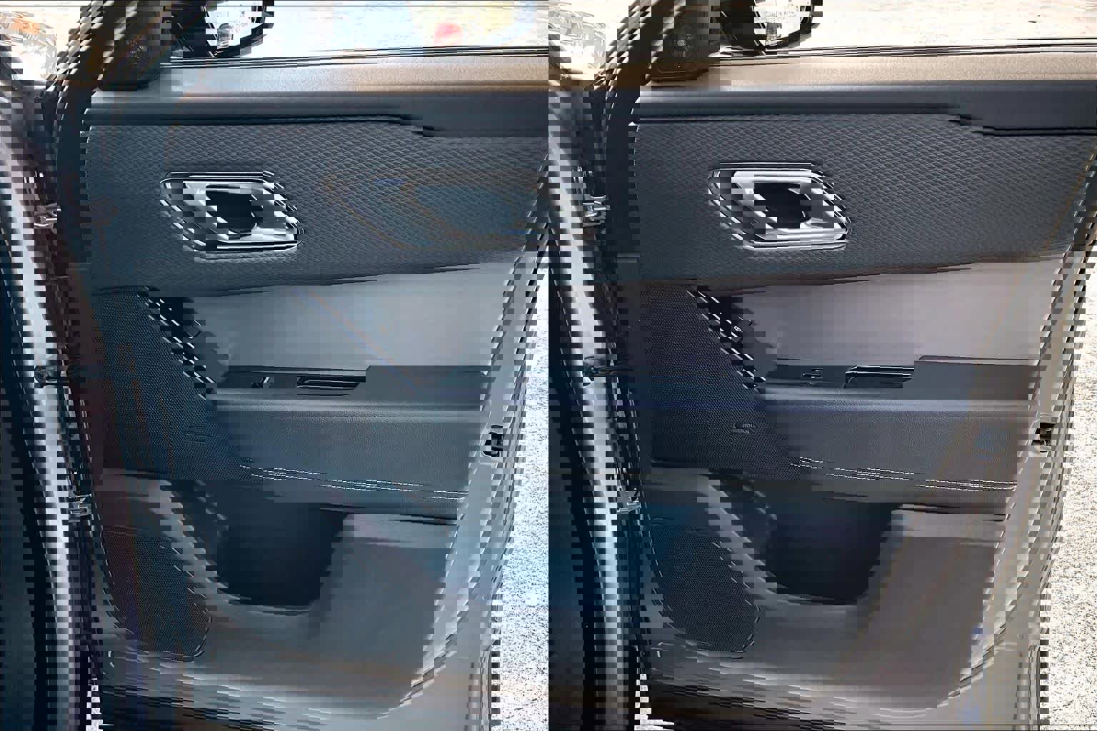 Used 2020 Land Rover Range Rover Velar R-Dynamic S image 23