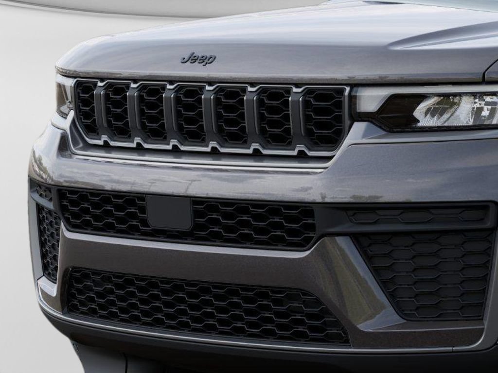 New 2026 Jeep Grand Cherokee Altitude AWD/4WD image 11