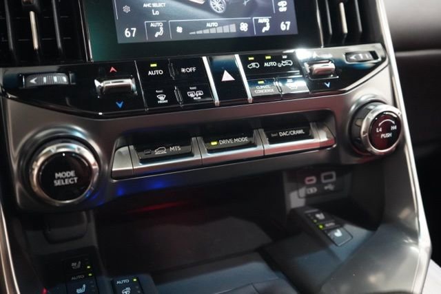 Used 2024 Lexus LX 600 F Sport AWD/4WD image 27