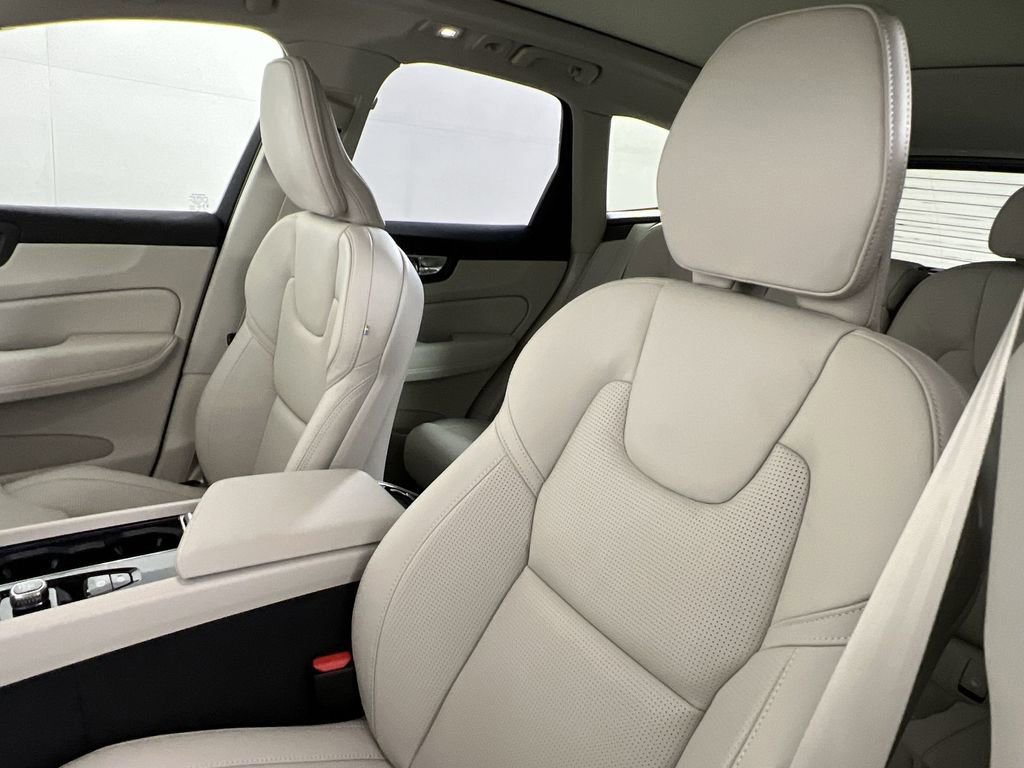 New 2026 Volvo XC60 B5 Ultra w/ Protection Package Premier image 12