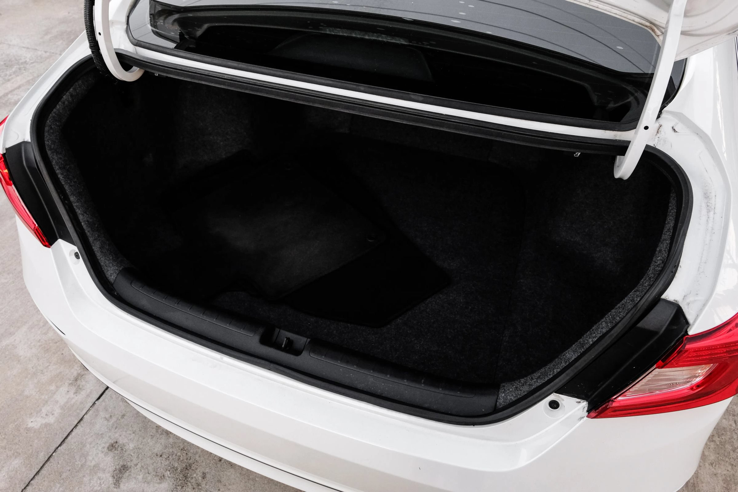 Used 2018 Honda Accord EX-L image 53