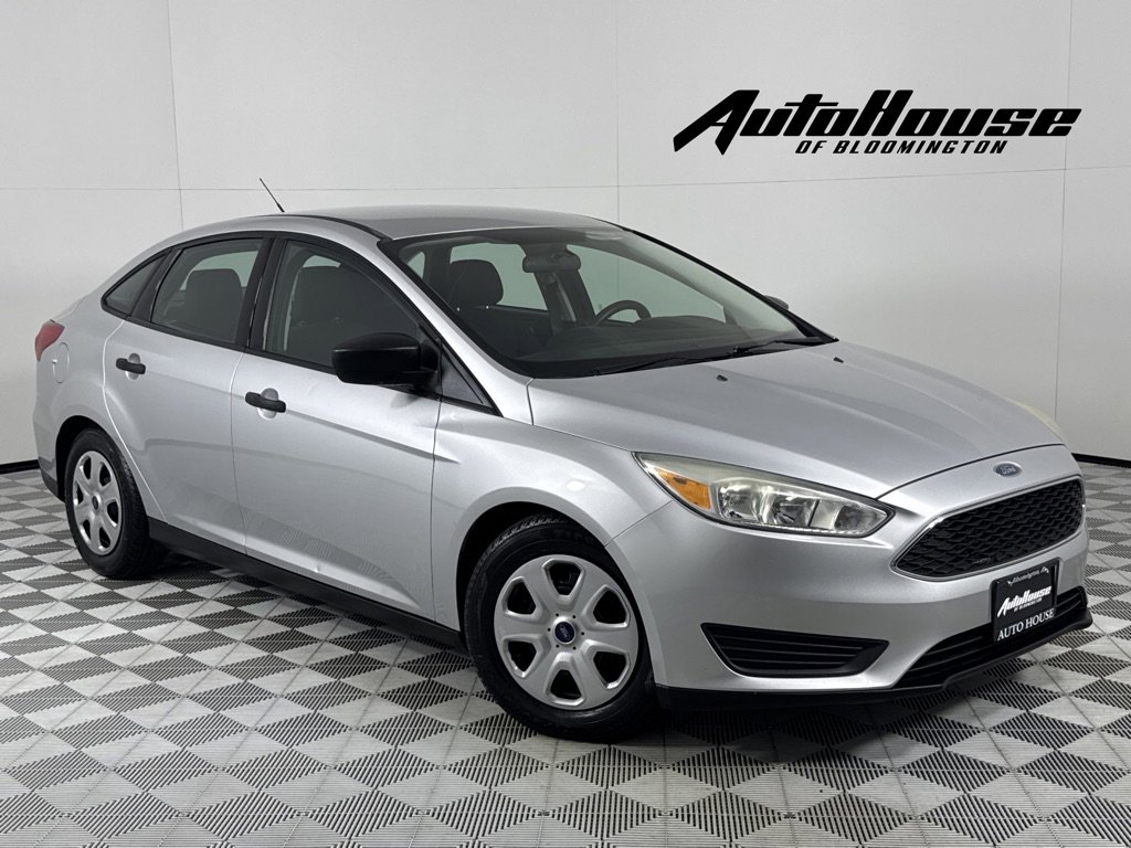 Used 2015 Ford Focus S image 1
