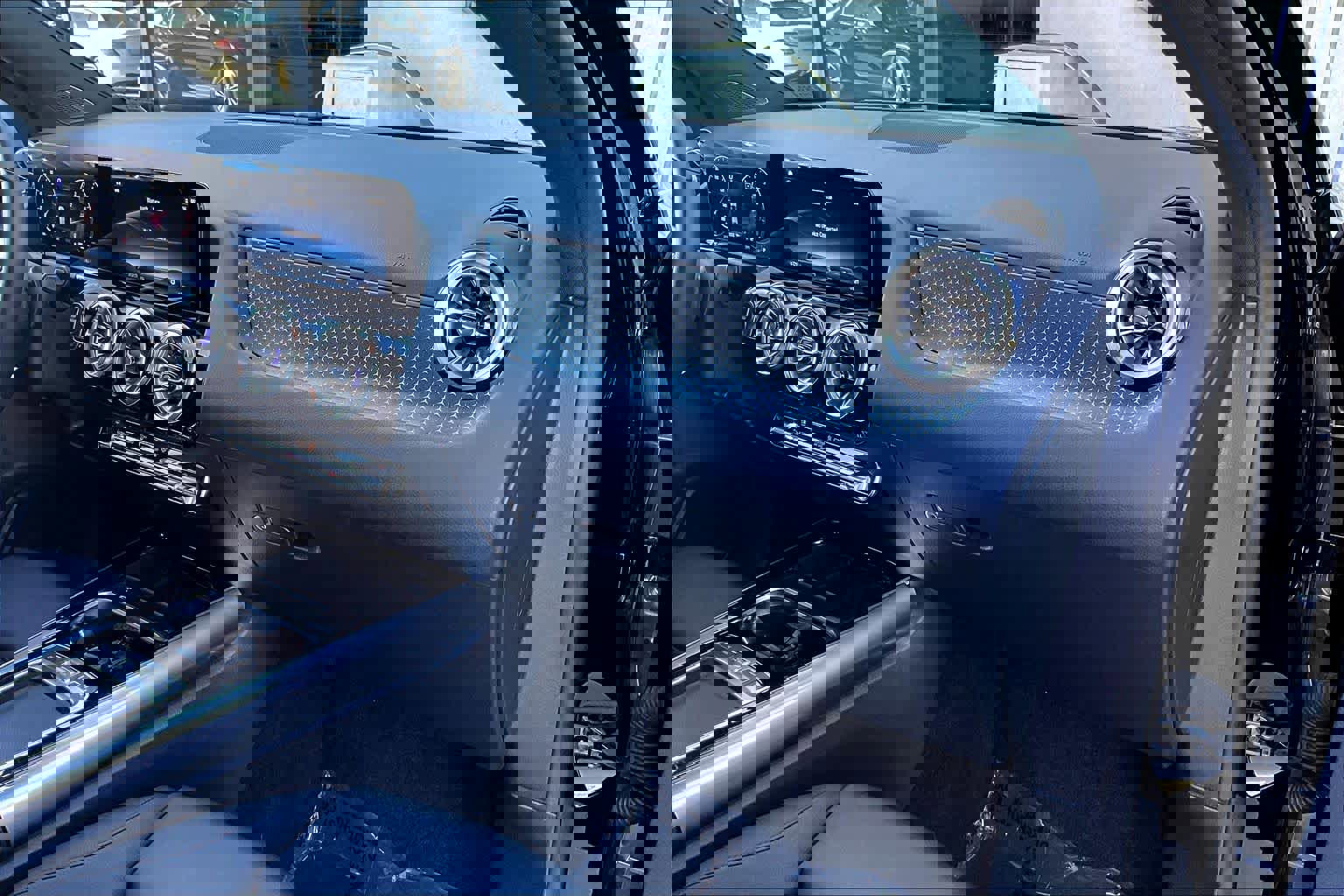 Used 2025 Mercedes-Benz GLA 250 image 18