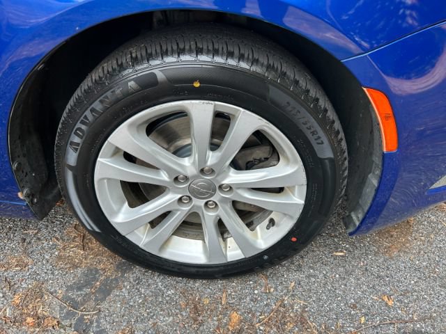 Used 2016 Chrysler 200 Limited FWD image 32