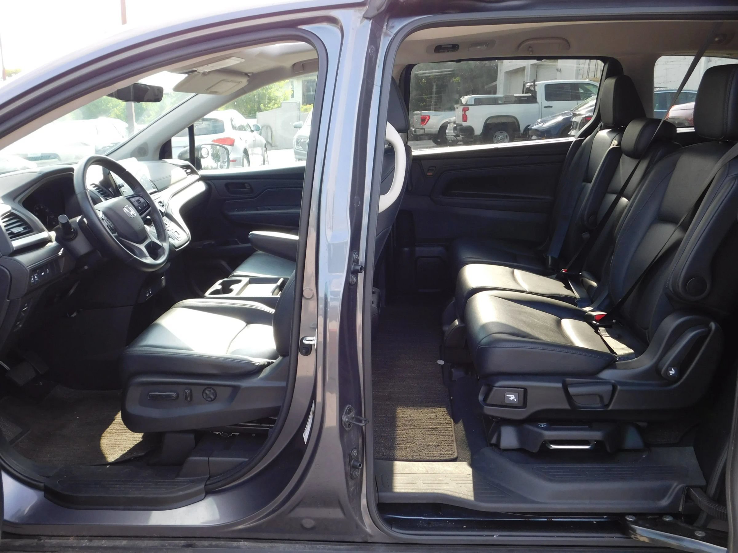 Used 2025 Honda Odyssey EX-L image 12