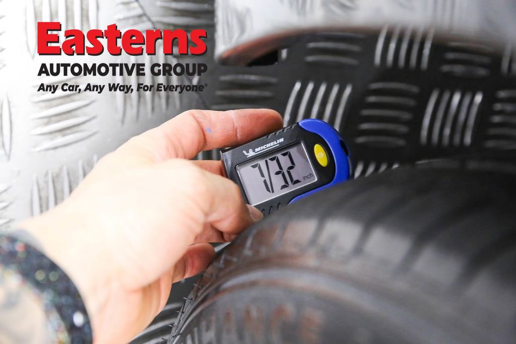 Used 2018 Lexus ES 350 350 w/ Luxury Package w/Wood Trim image 31