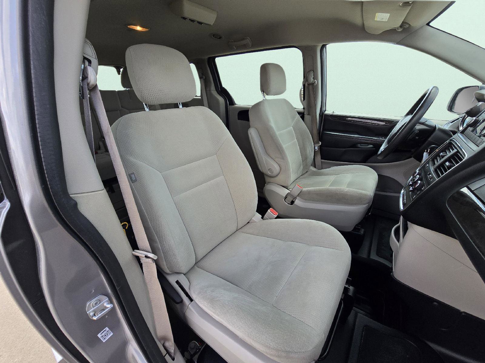 Used 2016 Dodge Grand Caravan SE w/ Quick Order Package 29E SE FWD image 27