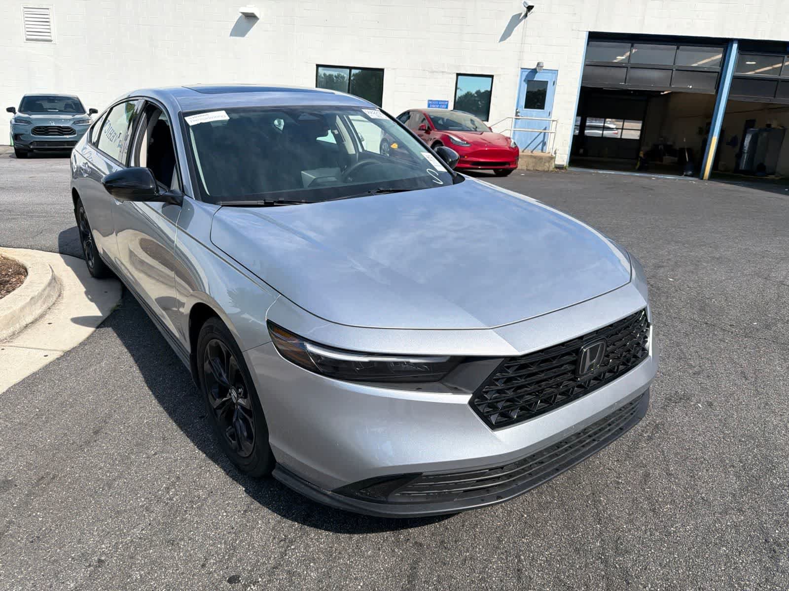 Used 2025 Honda Accord SE image 13
