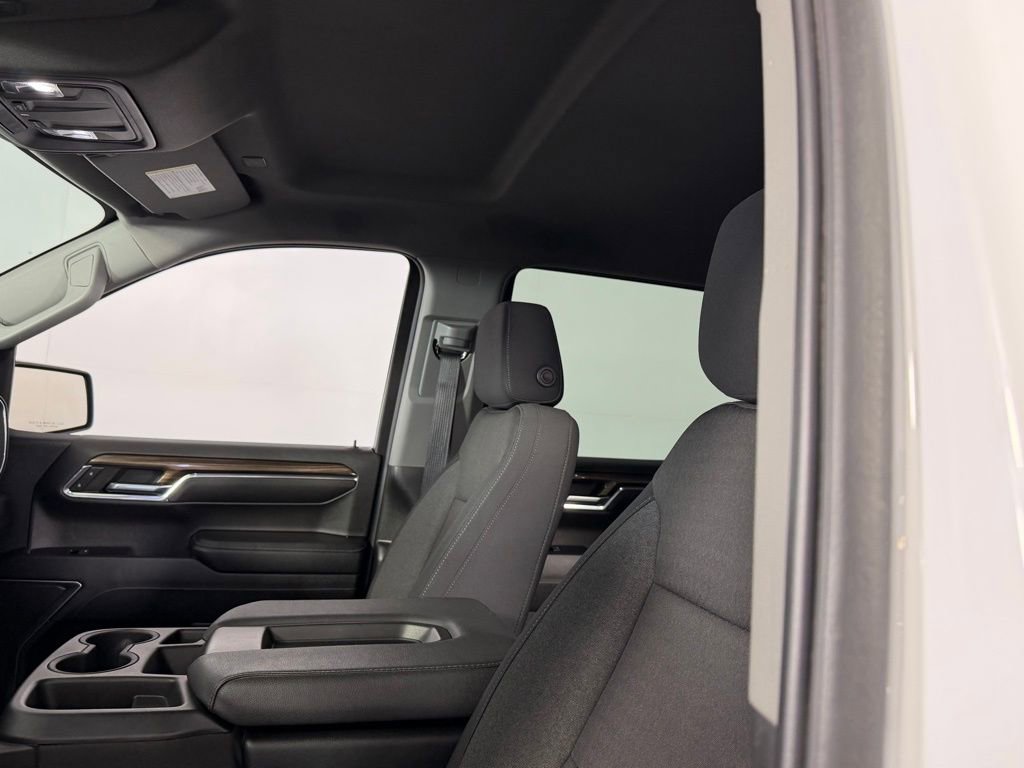 Used 2024 Chevrolet Silverado 1500 LT w/ Z71 Off-Road Package image 17