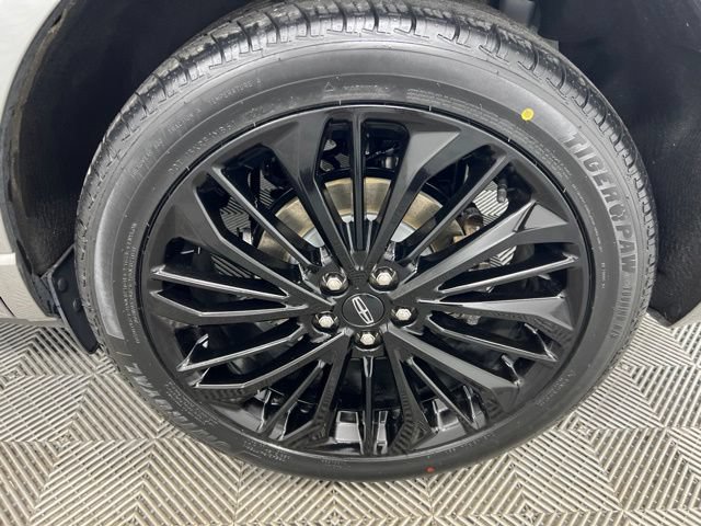 Certified 2023 Lincoln Corsair AWD w/ Equipment Group 101A image 10