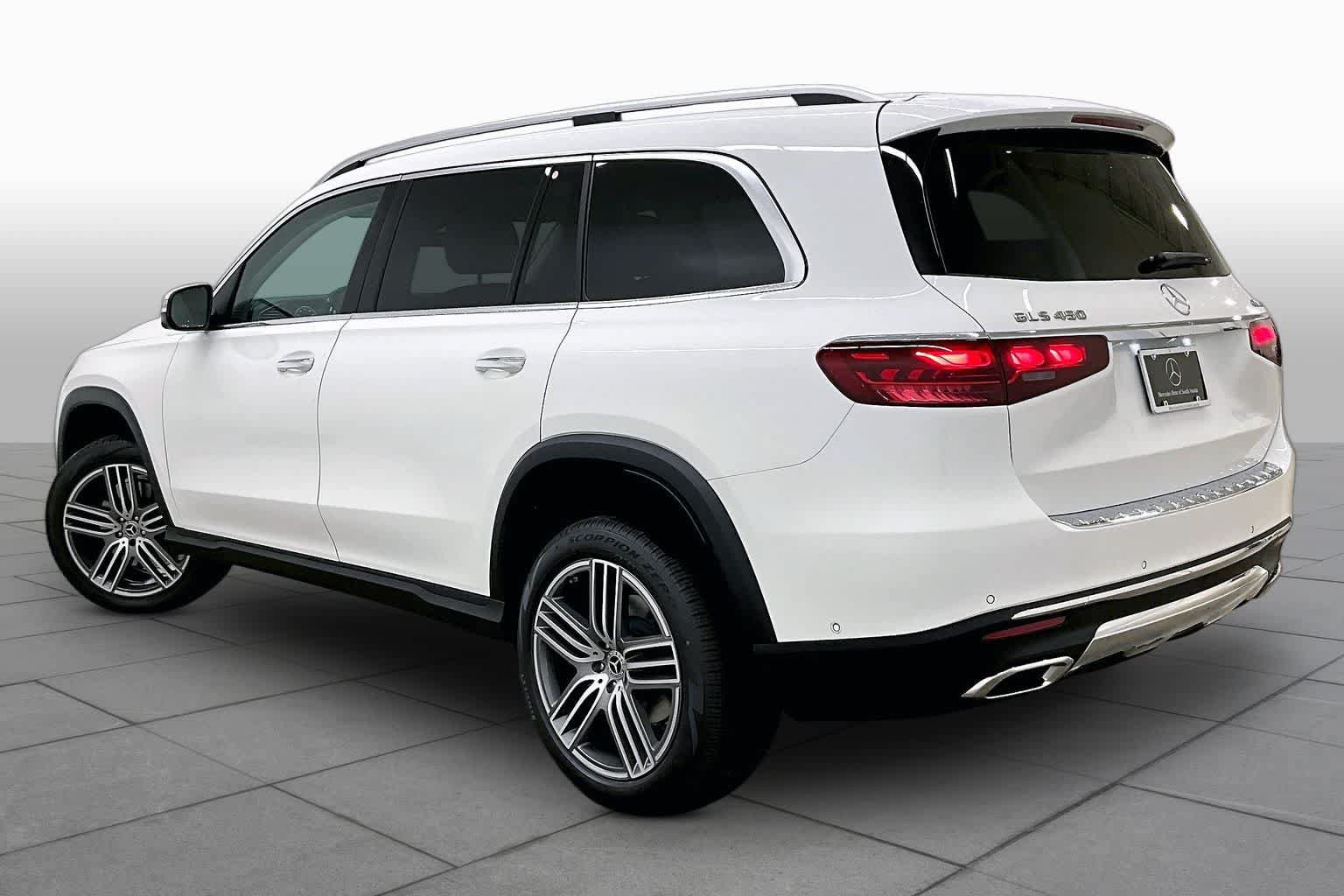 New 2026 Mercedes-Benz GLS 450 4MATIC image 12