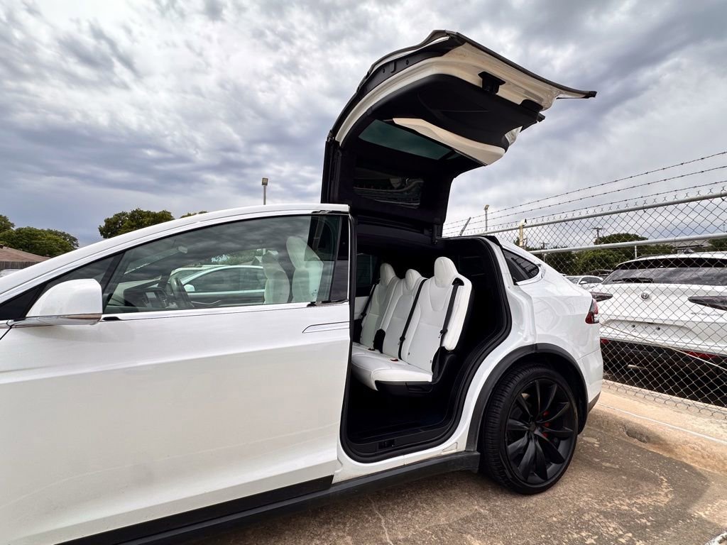 Used 2020 Tesla Model X Performance AWD/4WD image 7