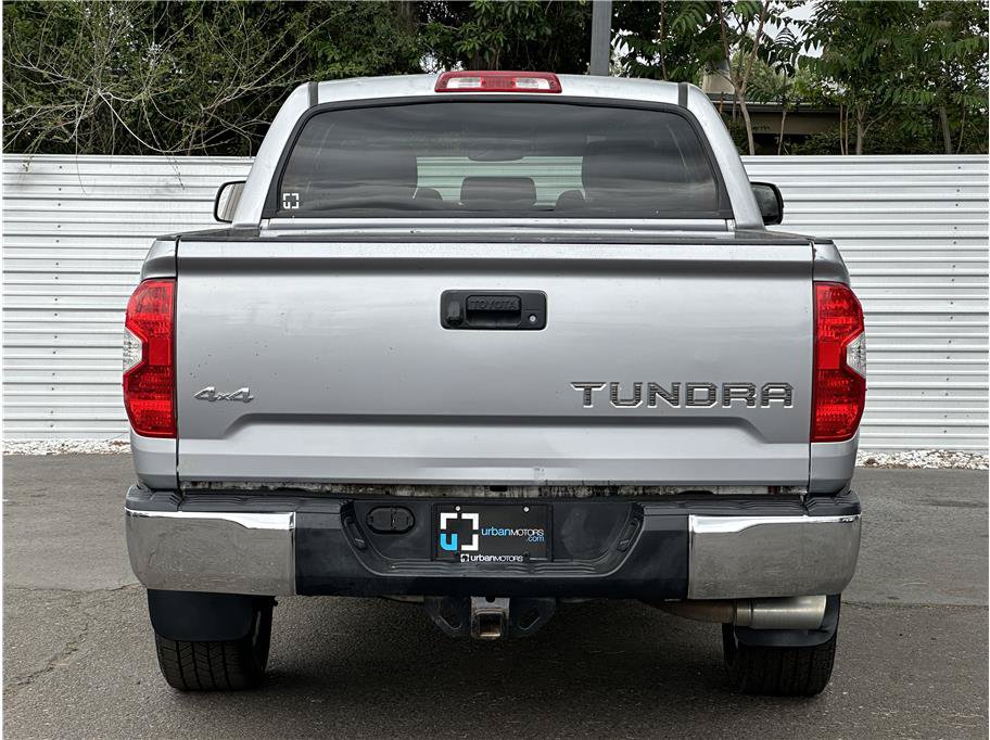 Used 2018 Toyota Tundra SR5 w/ SR5 Upgrade Package AWD/4WD image 11