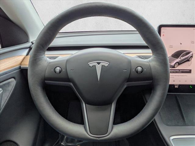Used 2024 Tesla Model Y Long Range AWD/4WD image 10