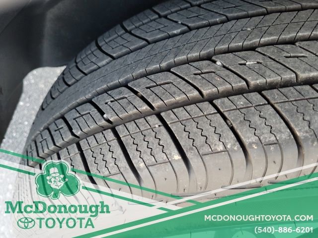 Used 2021 Toyota Highlander XLE image 28