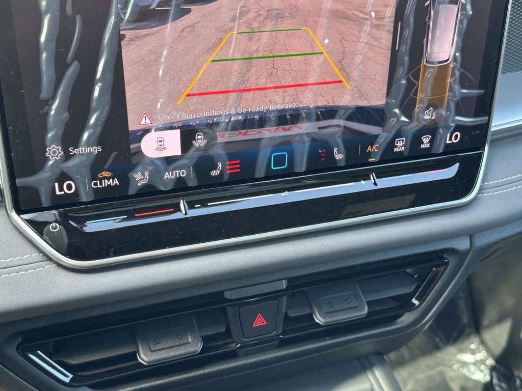 New 2026 Volkswagen Tiguan SE R-Line image 25