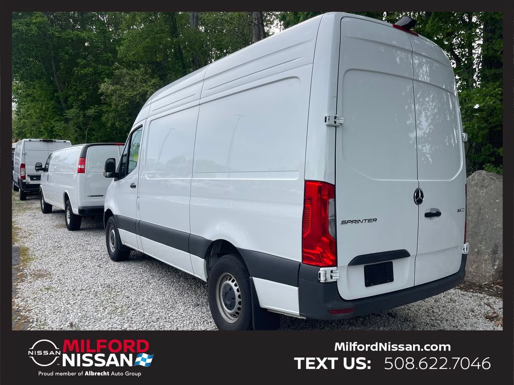 Used 2025 Mercedes-Benz Sprinter 2500 image 3