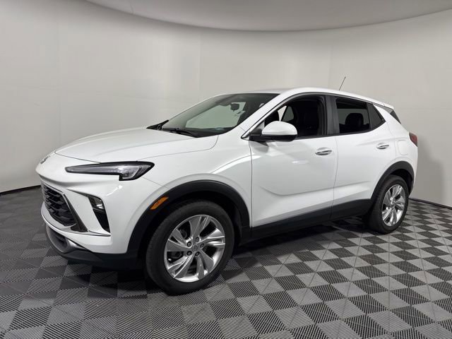 Used 2025 Buick Encore GX Preferred image 2