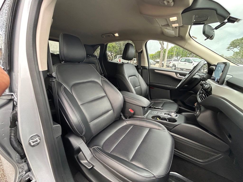 Certified 2020 Ford Escape SEL FWD image 27