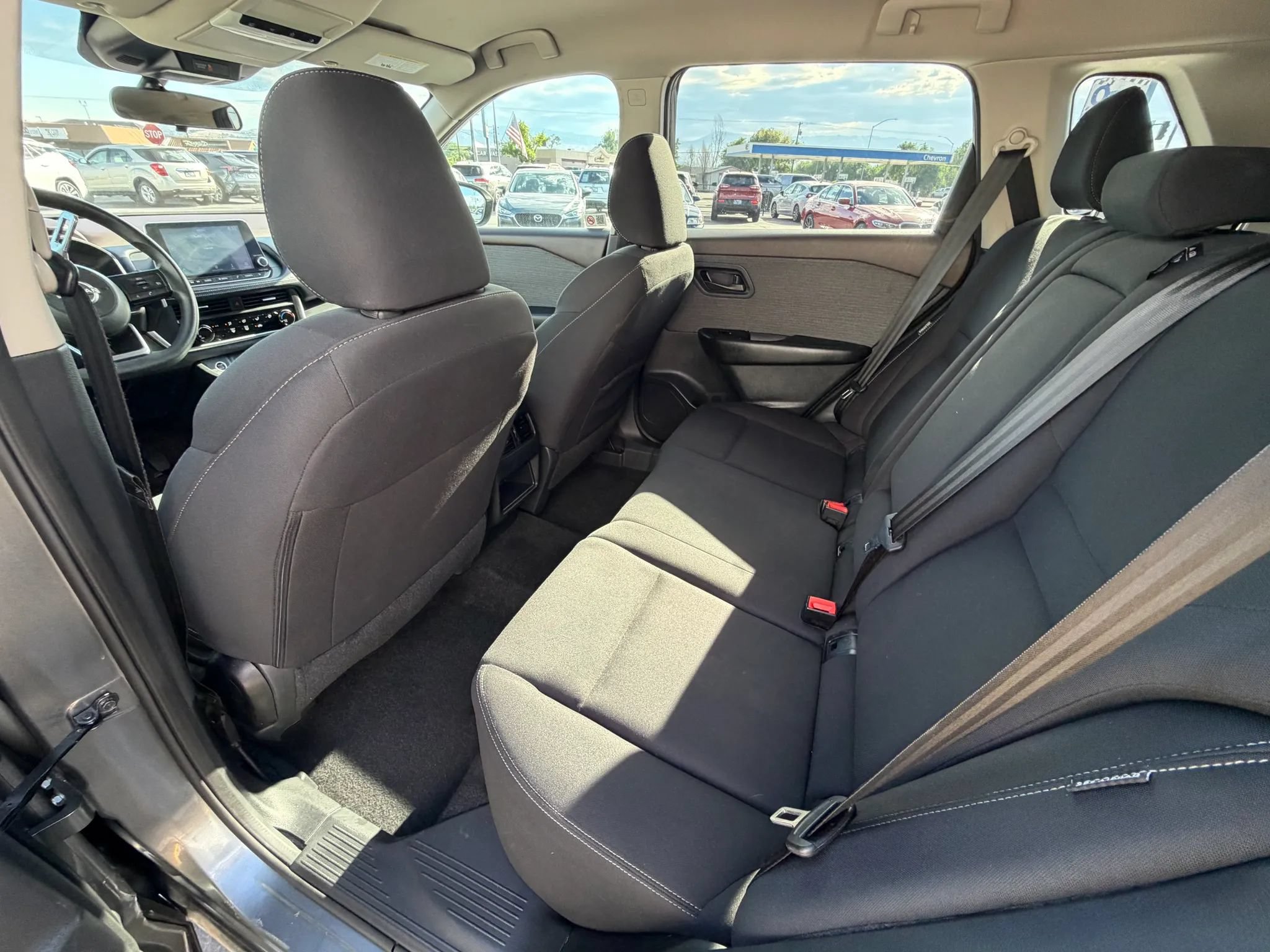 Used 2023 Nissan Rogue S AWD/4WD image 18