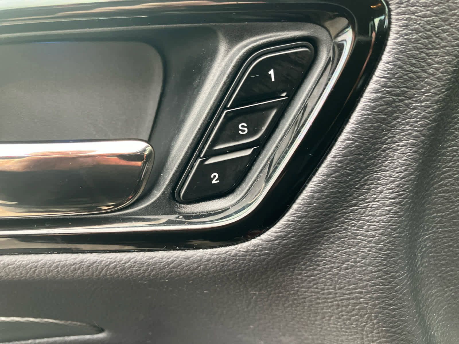 Used 2024 Dodge Durango GT image 12