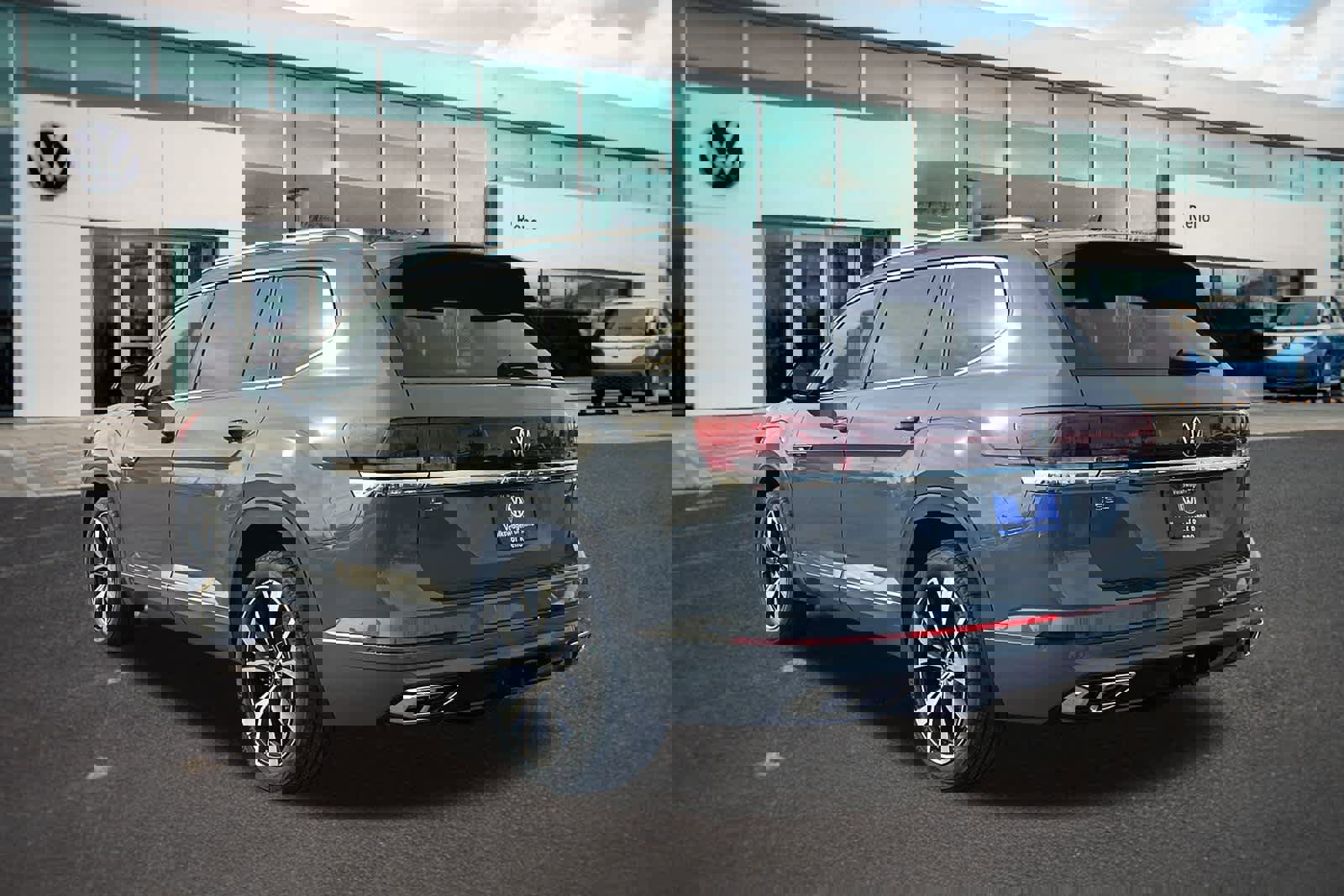 New 2026 Volkswagen Atlas SEL Premium R-Line image 7