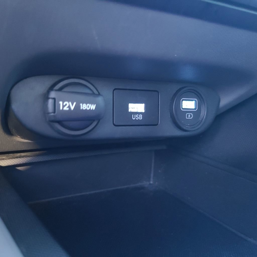 Used 2023 Hyundai Elantra SEL image 20