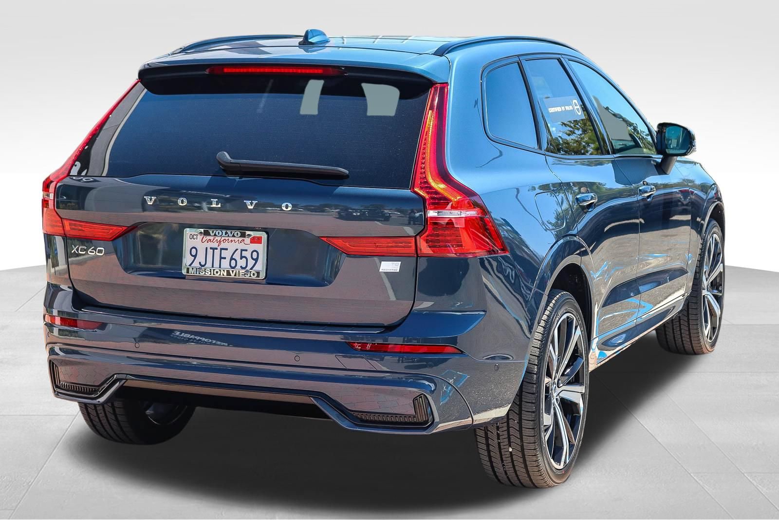 Used 2024 Volvo XC60 T8 Ultimate w/ Protection Package Premier AWD/4WD image 8