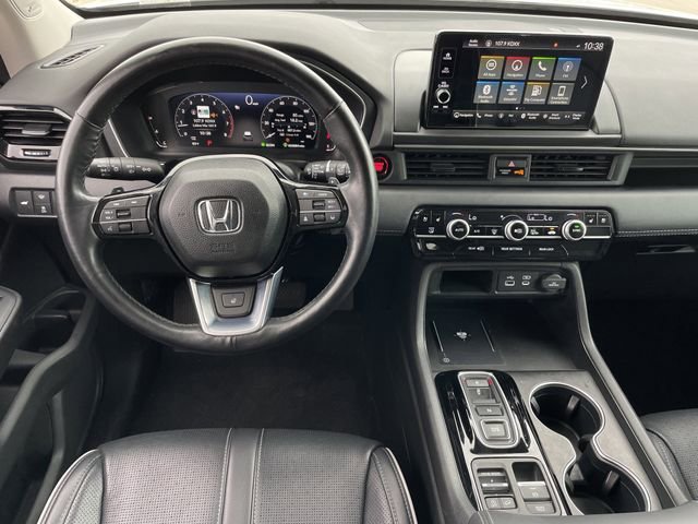 Used 2023 Honda Pilot Elite image 11