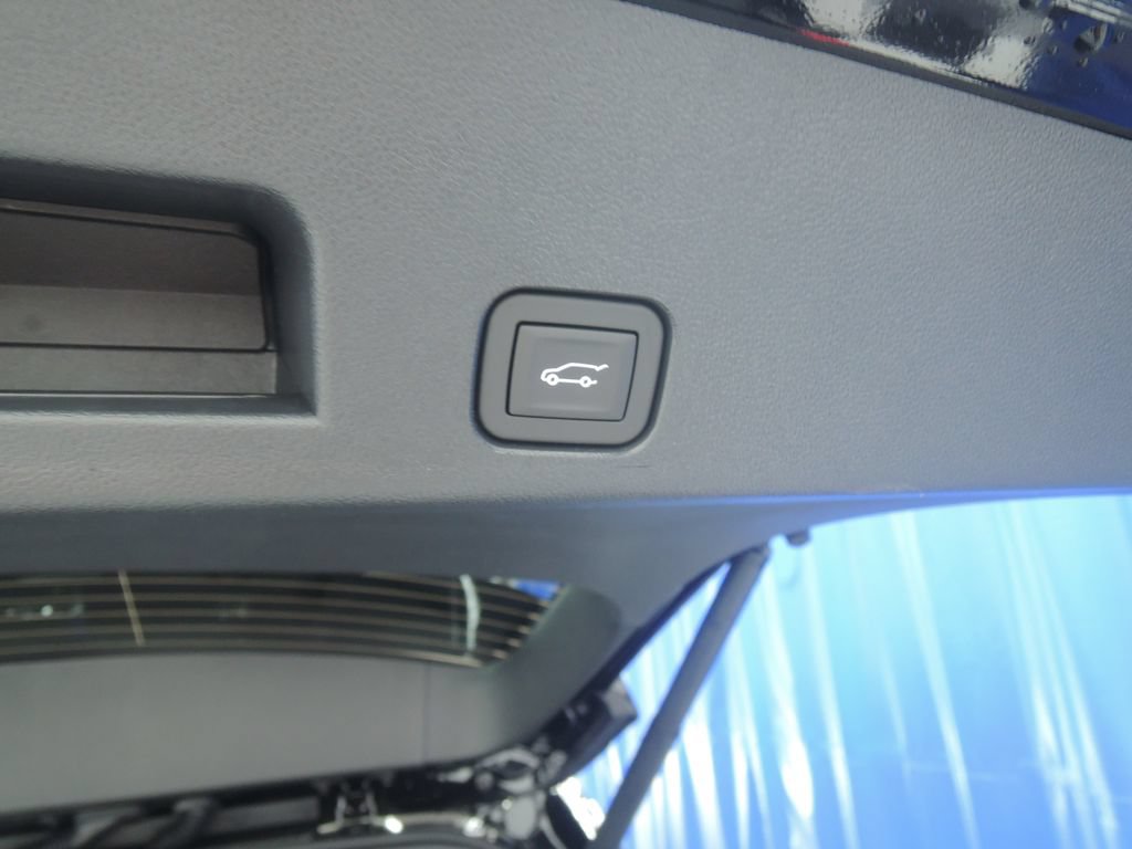 New 2026 Chevrolet Traverse RS FWD image 35