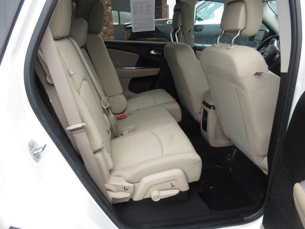 Used 2016 Dodge Journey SE w/ Safe & Sound Group image 7