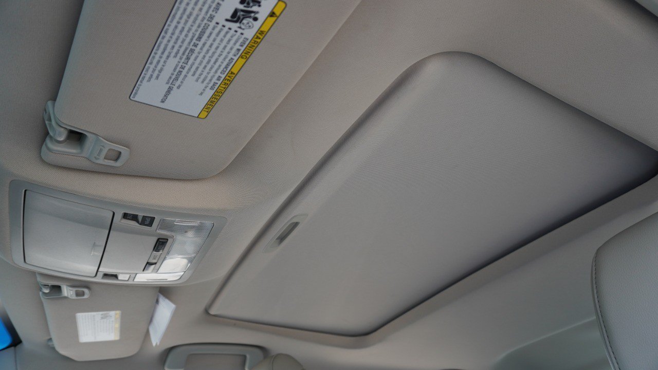 Used 2018 Toyota Avalon XLE Premium FWD image 25
