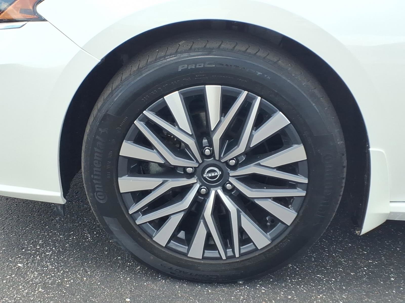Used 2023 Nissan Altima 2.5 SV AWD/4WD image 30