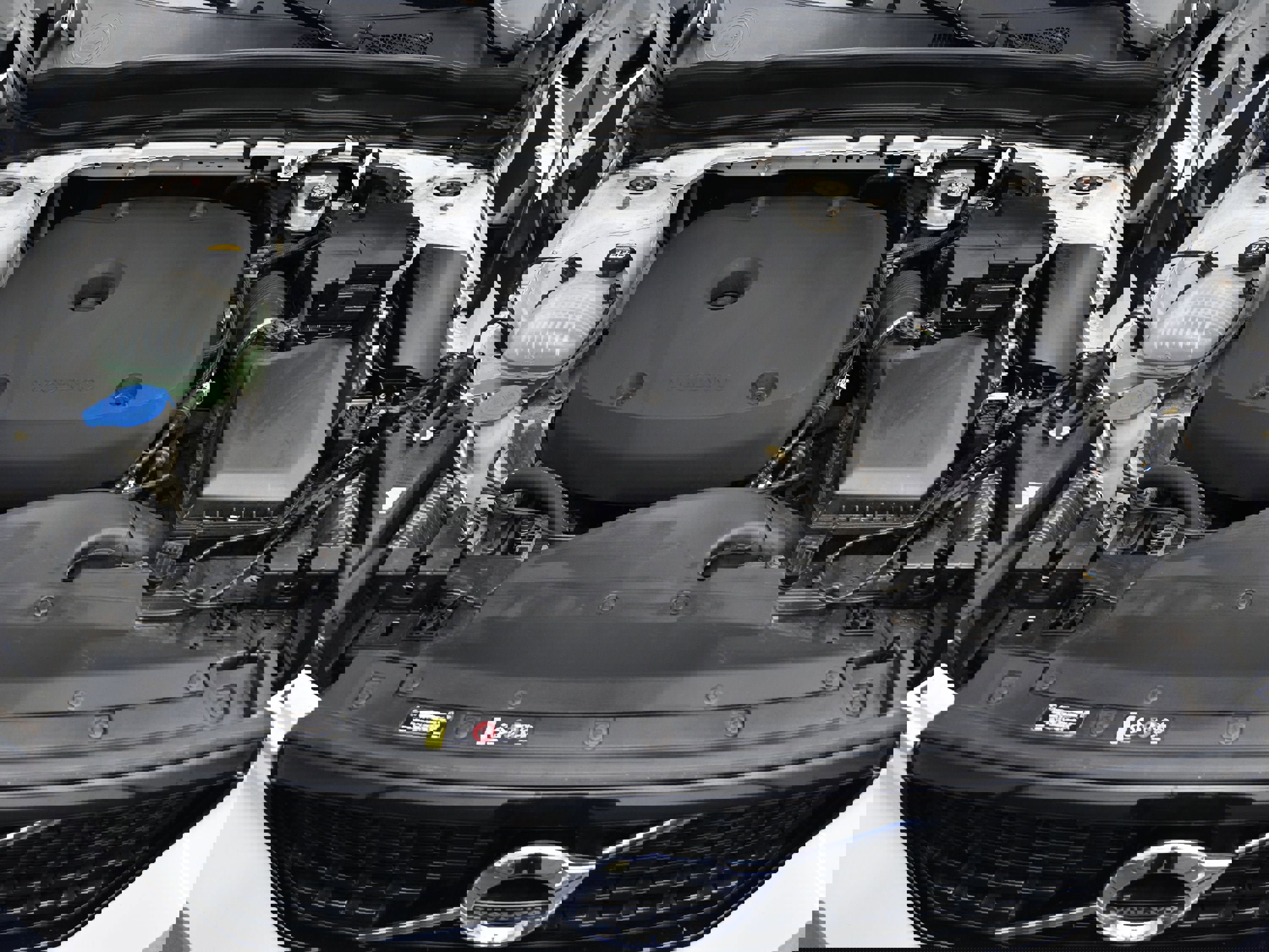 Used 2022 Volvo XC40 T5 R-Design image 85