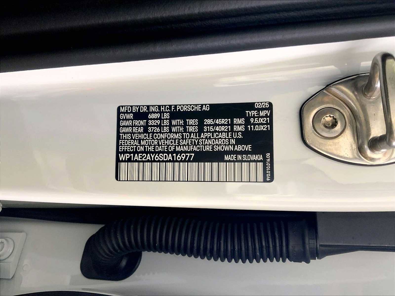 New 2025 Porsche Cayenne E-Hybrid image 23