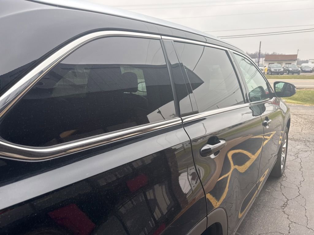 Used 2016 Toyota Highlander Limited image 16