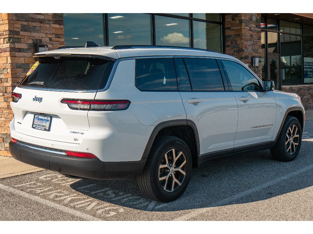 Used 2023 Jeep Grand Cherokee L Limited w/ Luxury Tech Group II AWD/4WD image 3