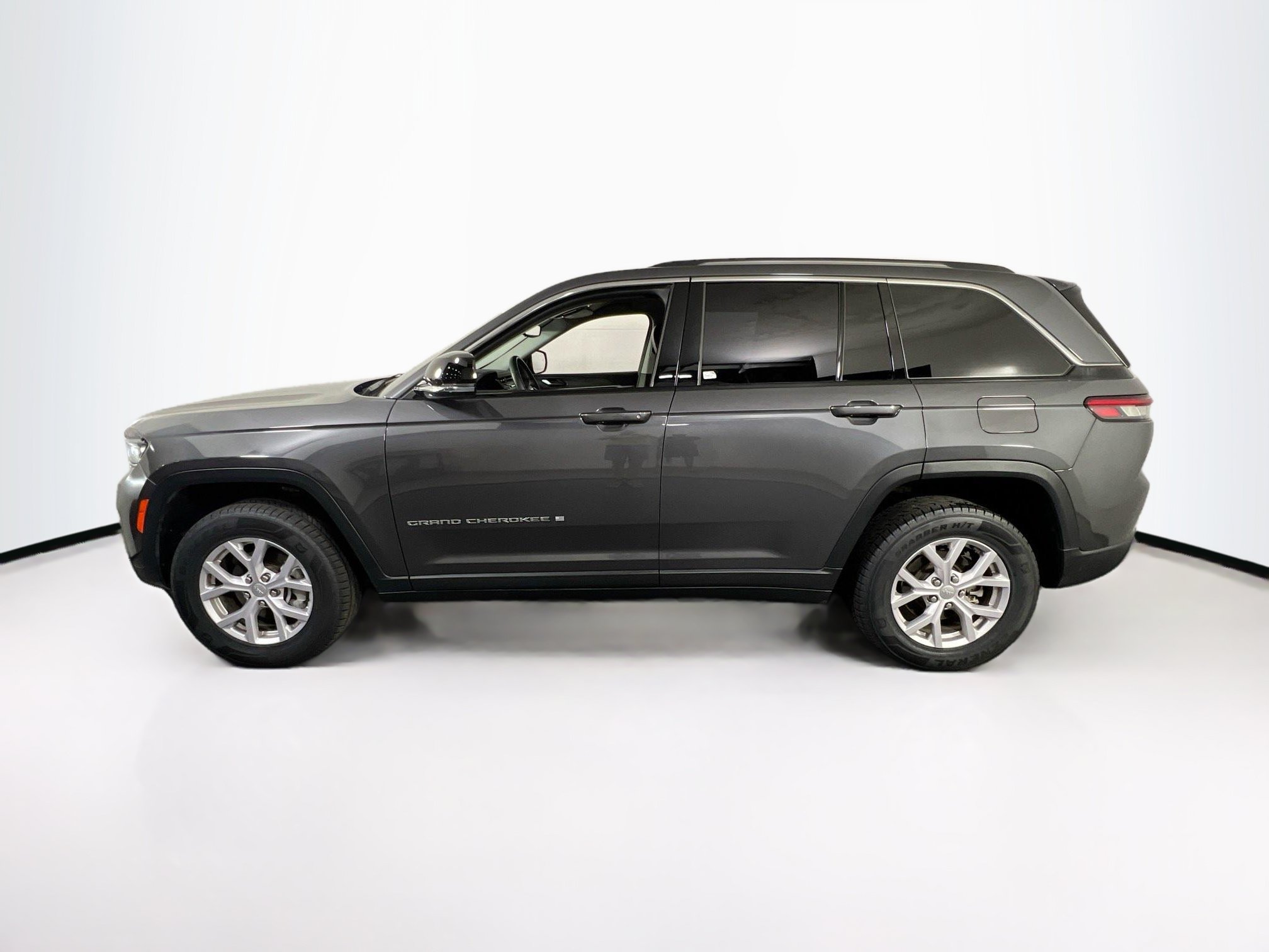 Used 2022 Jeep Grand Cherokee Limited AWD/4WD image 8