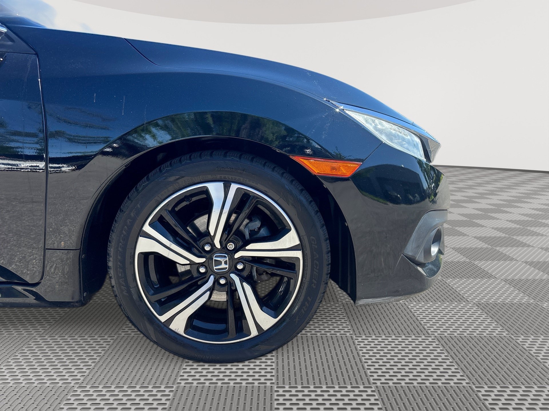Used 2016 Honda Civic Touring image 31