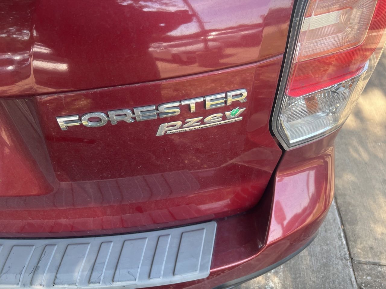 Used 2017 Subaru Forester 2.5i Premium AWD/4WD image 4