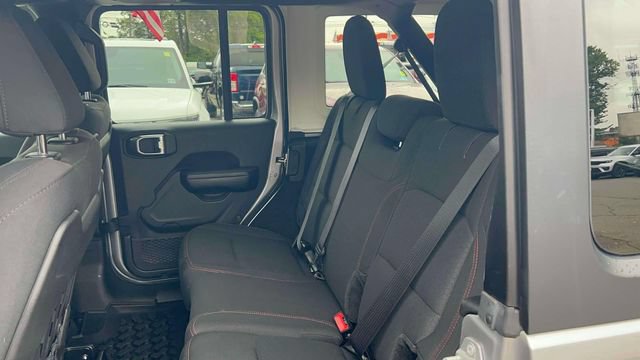 Used 2018 Jeep Wrangler Unlimited Rubicon AWD/4WD image 28