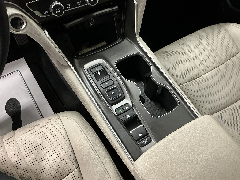 Used 2019 Honda Accord Touring image 14