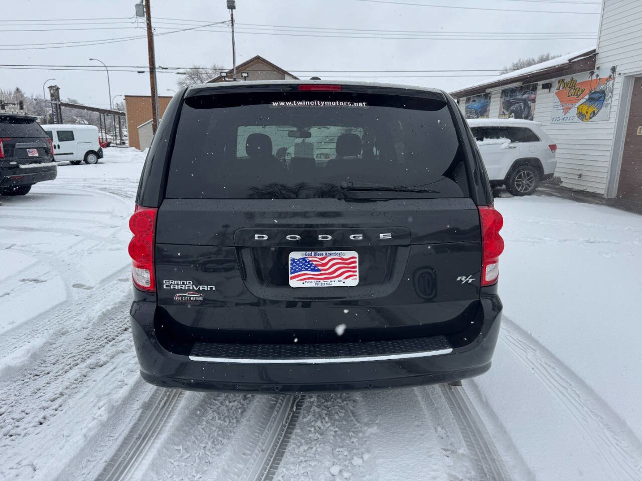 Used 2016 Dodge Grand Caravan R/T w/ Safety Sphere Group image 7