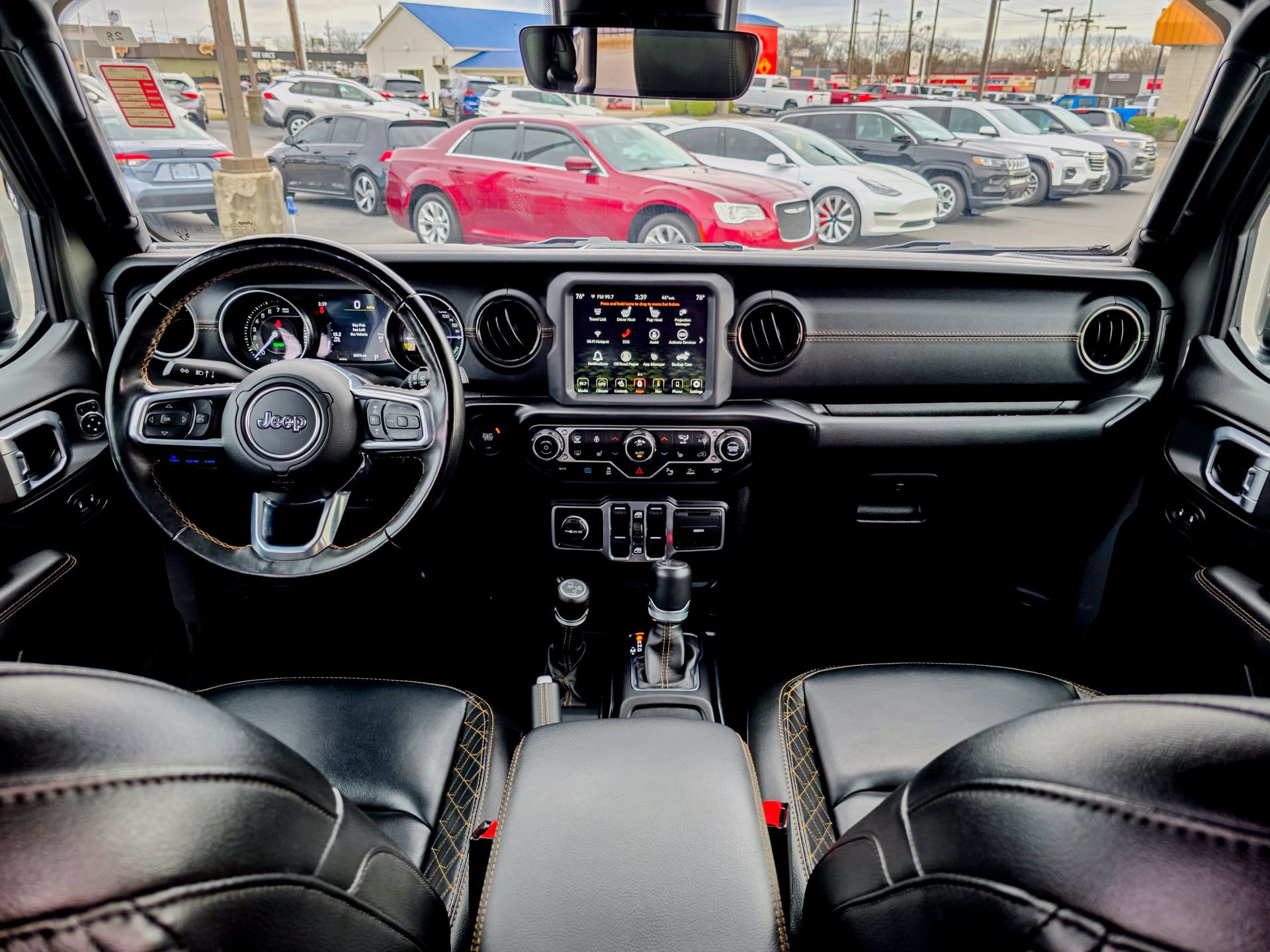 Used 2022 Jeep Wrangler Unlimited Sahara image 36