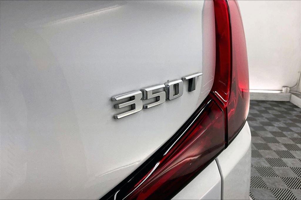 Used 2024 Cadillac XT4 Premium Luxury image 7